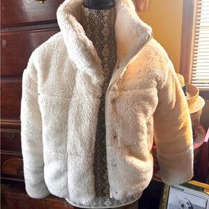 Alo Sherpa - size small - ivory - worn once